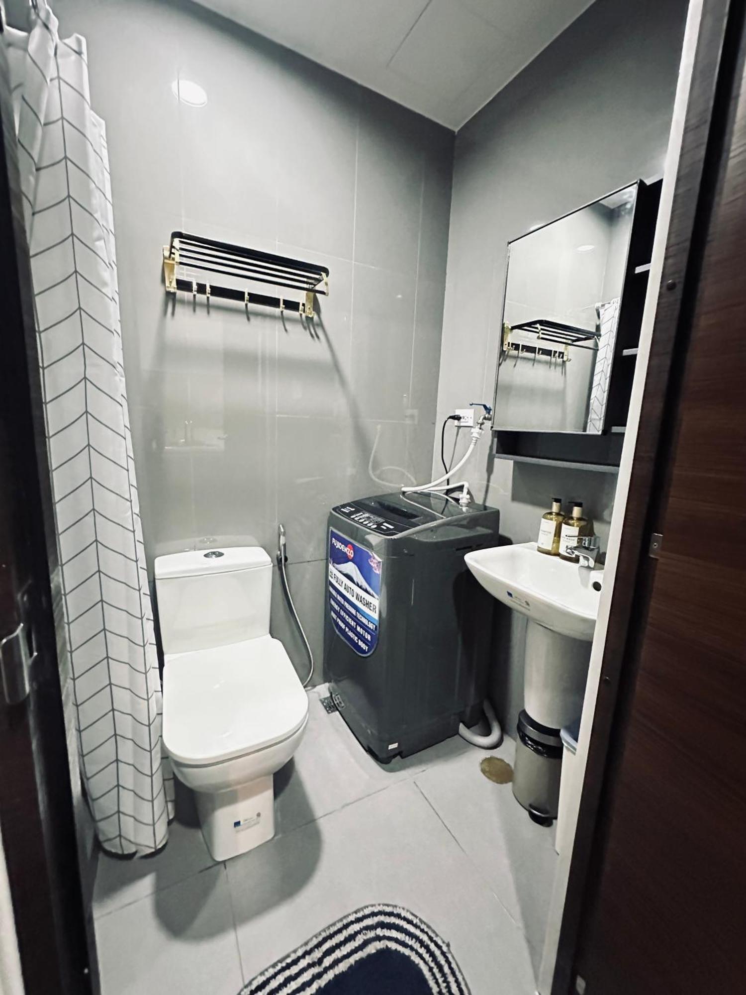 Heart Of Makati, Fully Furnished Condo, Cbd Central Location Makati City Exterior photo